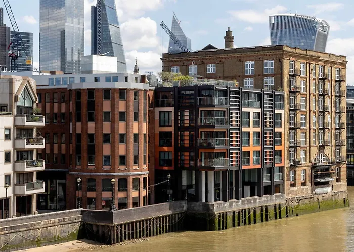 Hotel Locke At Broken Wharf Londra